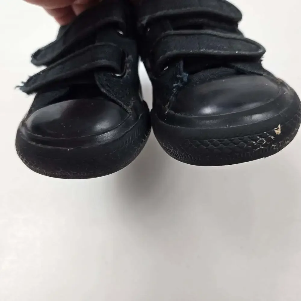Converse stylish comfortable